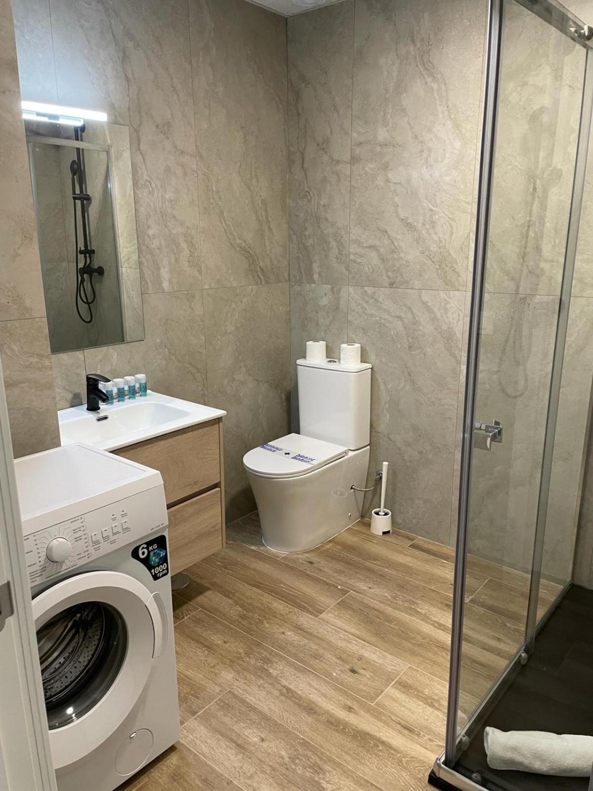 Apartmán Exyca Metropolitano Madrid Exteriér fotografie